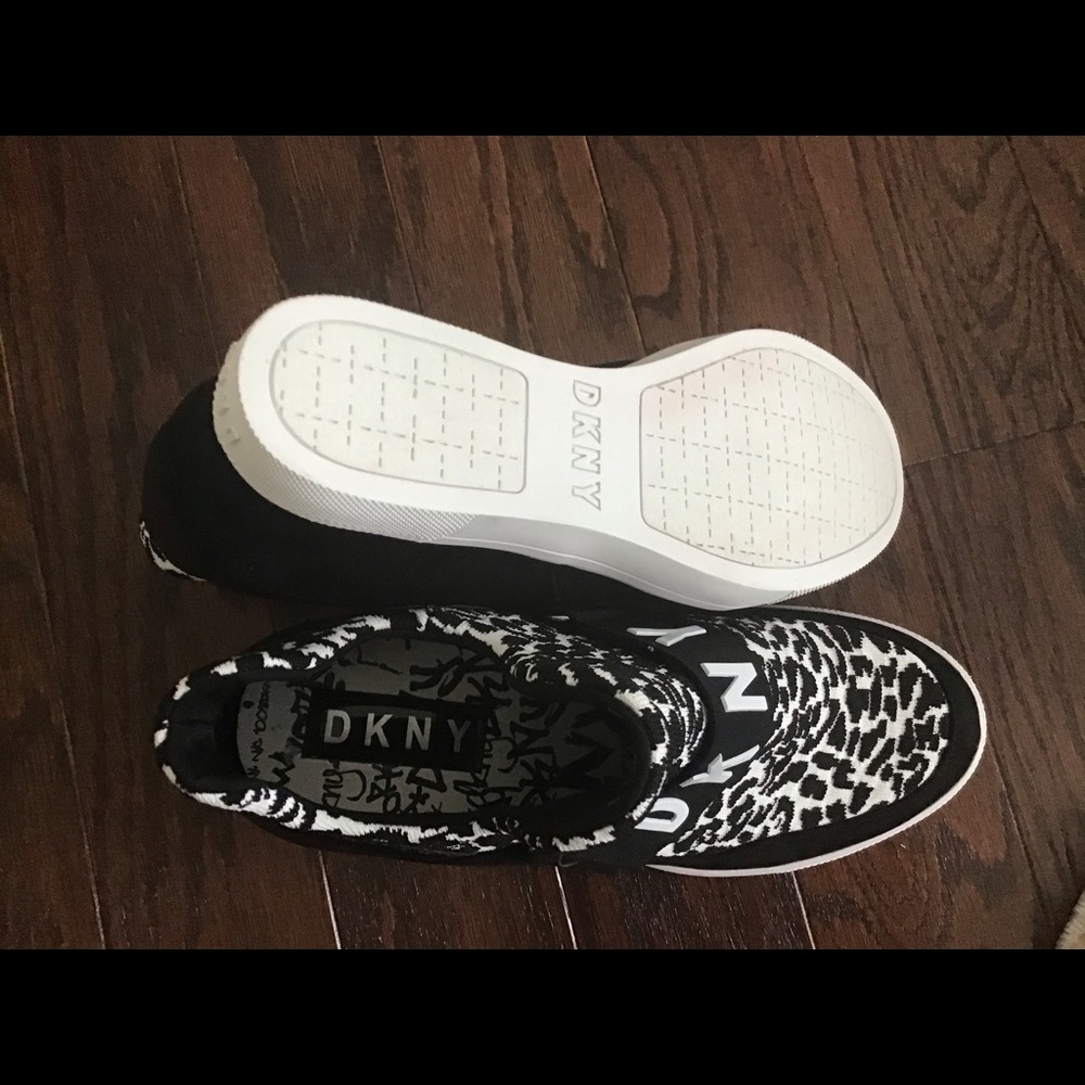 *SOLD* DKNY Cosmos Logo Wedge Slip On Sneakers - Picture 5 of 8
